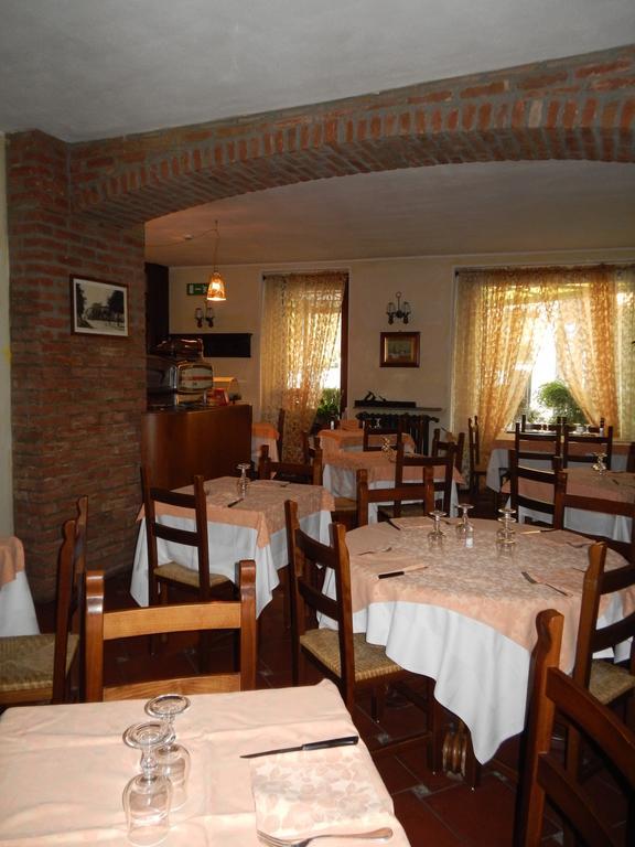 Risthotel Pizzeria Italia Godiasco Exterior photo