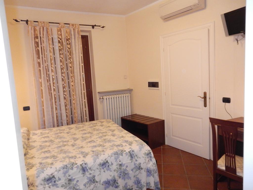 Risthotel Pizzeria Italia Godiasco Room photo