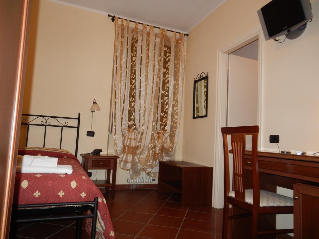 Risthotel Pizzeria Italia Godiasco Room photo