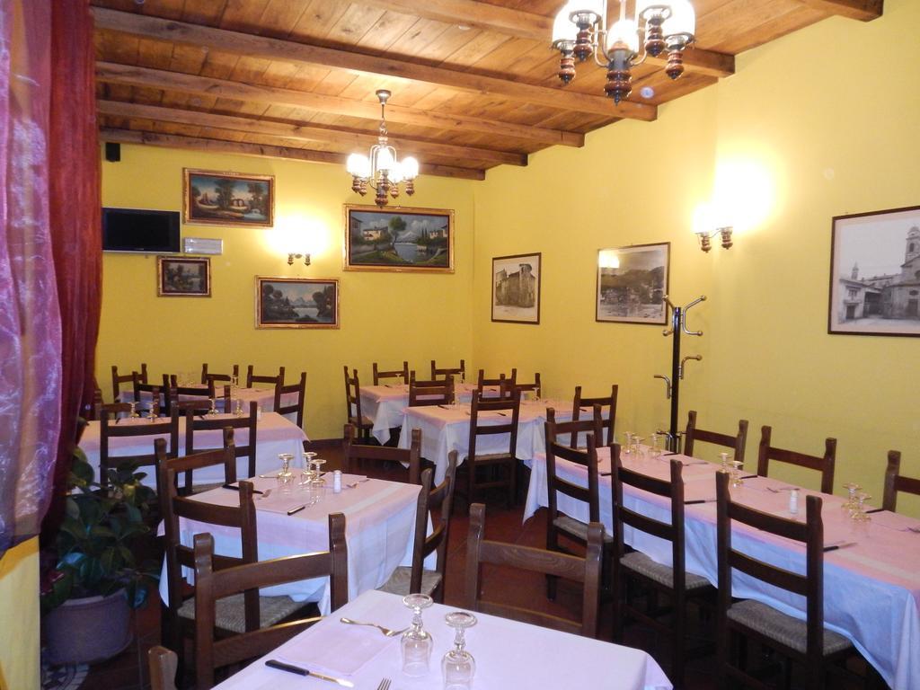 Risthotel Pizzeria Italia Godiasco Exterior photo